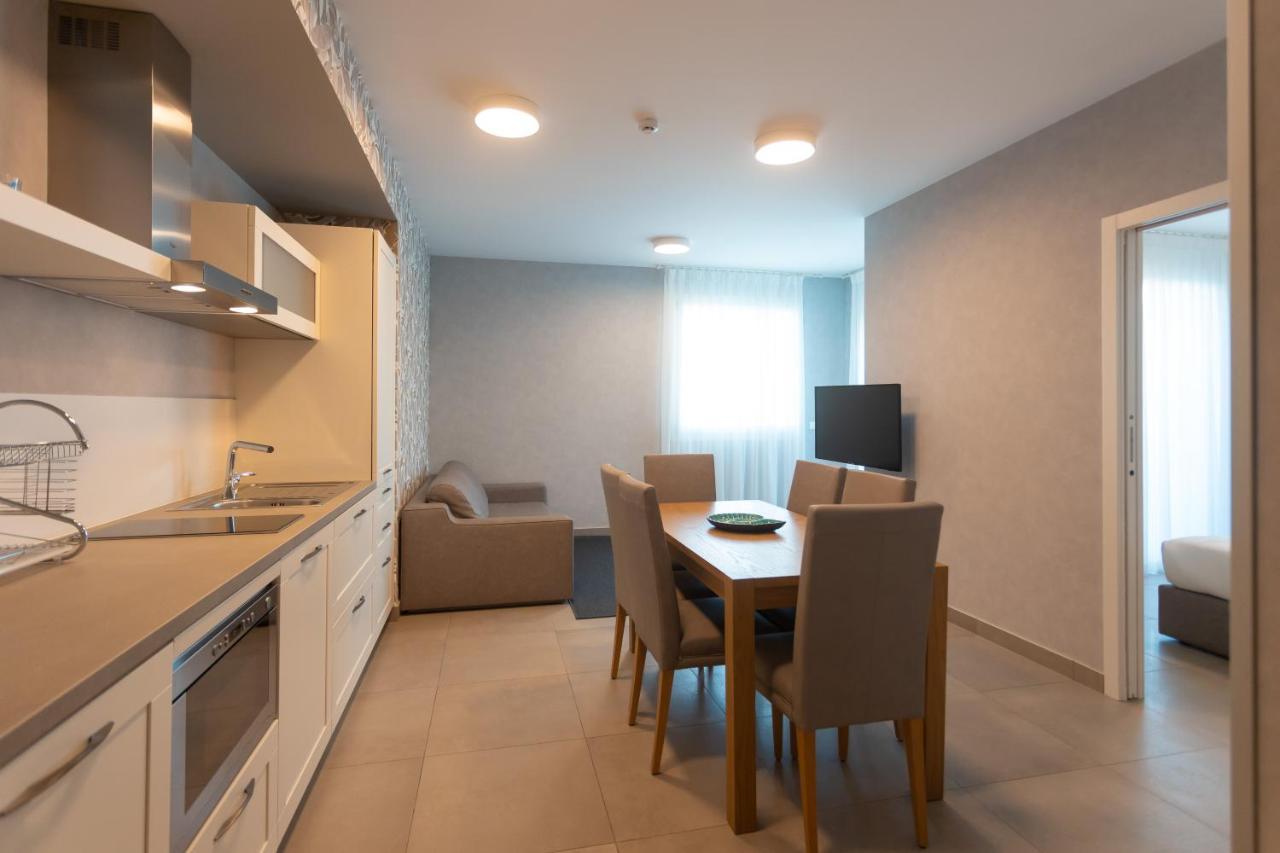 Mosella Suite Hotel Sottomarina Exterior foto